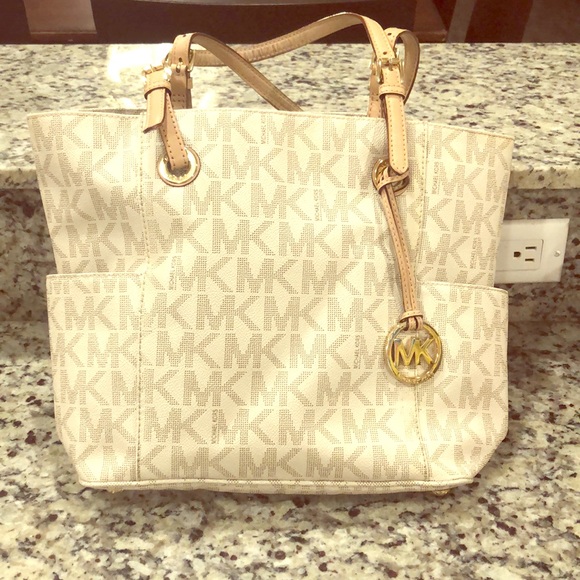 Michael Kors Handbags - Michael Kors Bag